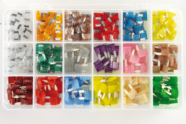 Купить Tesla FLNMULTIBOX Предохранители плоские low profil MINI, MINI MULTIBOX FL-150шт.; FN-170шт.